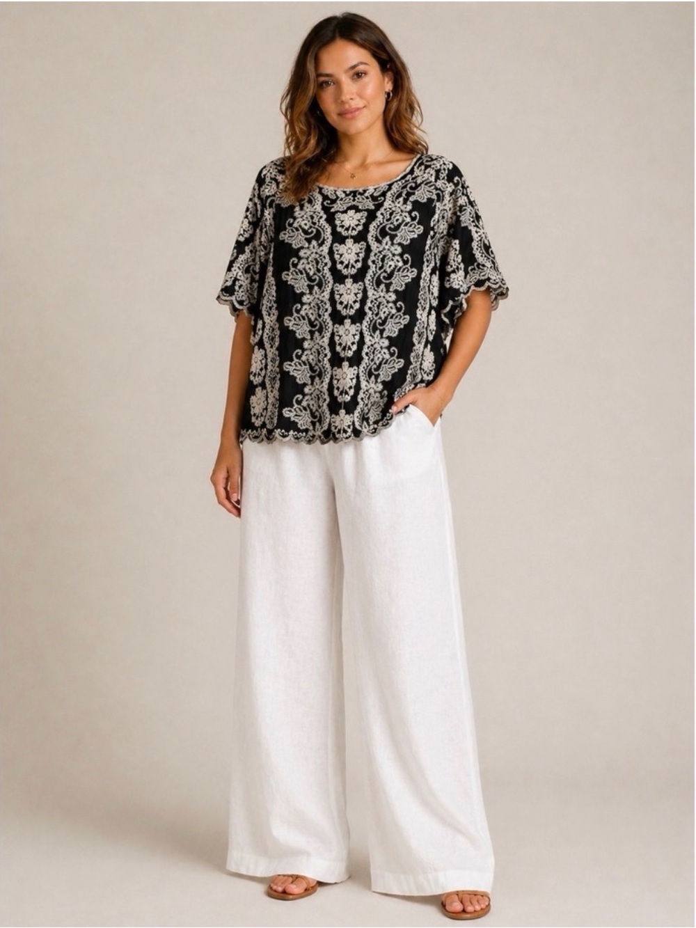 Solitaire Womens Black White Embroidered Boho Rayon Blouse Short‎ Sleeve Medium